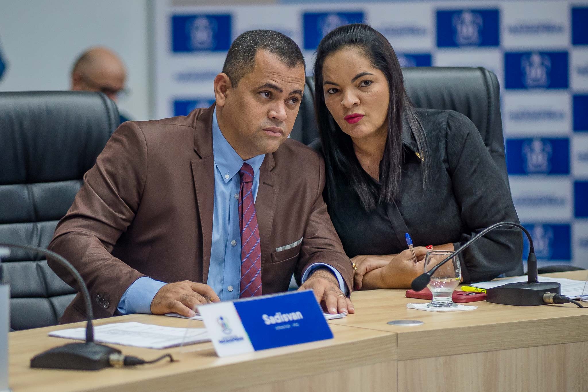 IRedução da taxa de iluminação pública e isenção tributária para OSCs são solicitadas por vereadores
